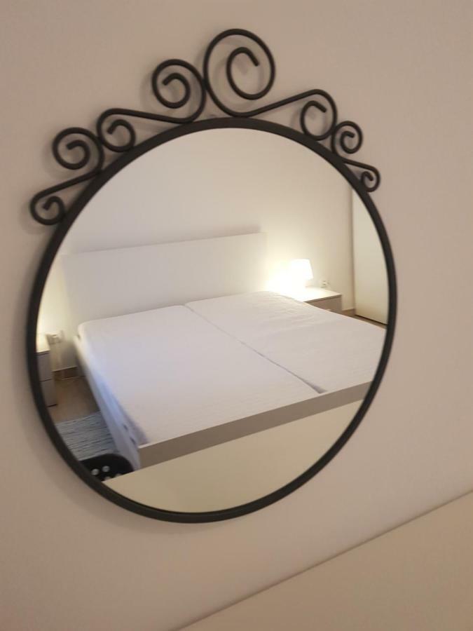 Leut Apartment, 3Min Beach, 15Min Center Pula Exterior foto